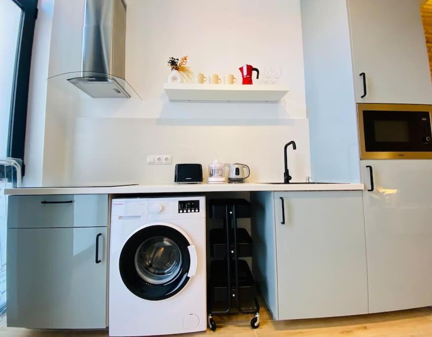 Relaxing Beachside Cabanyal Loft บาเลนเซีย ภายนอก รูปภาพ