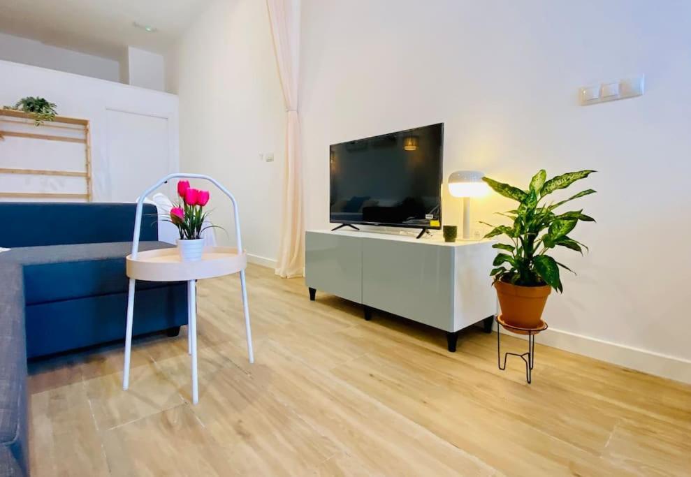 Relaxing Beachside Cabanyal Loft บาเลนเซีย ภายนอก รูปภาพ