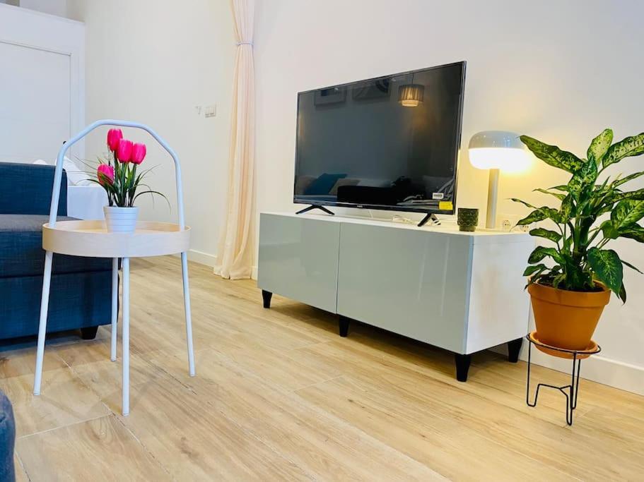 Relaxing Beachside Cabanyal Loft บาเลนเซีย ภายนอก รูปภาพ
